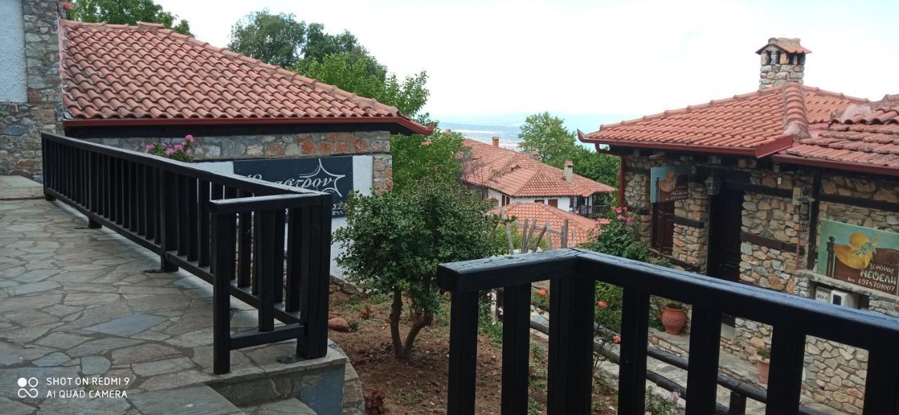 פליאוס פנטלימון Enastron Guesthouse מראה חיצוני תמונה