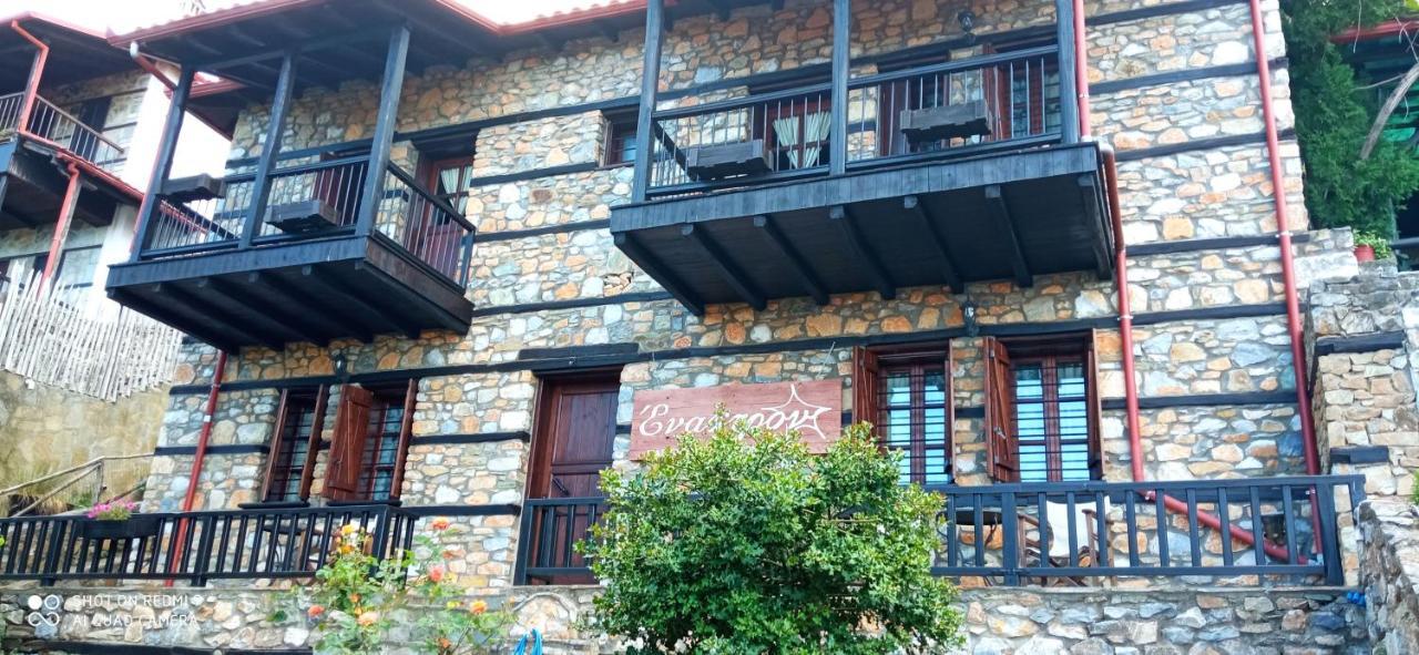פליאוס פנטלימון Enastron Guesthouse מראה חיצוני תמונה
