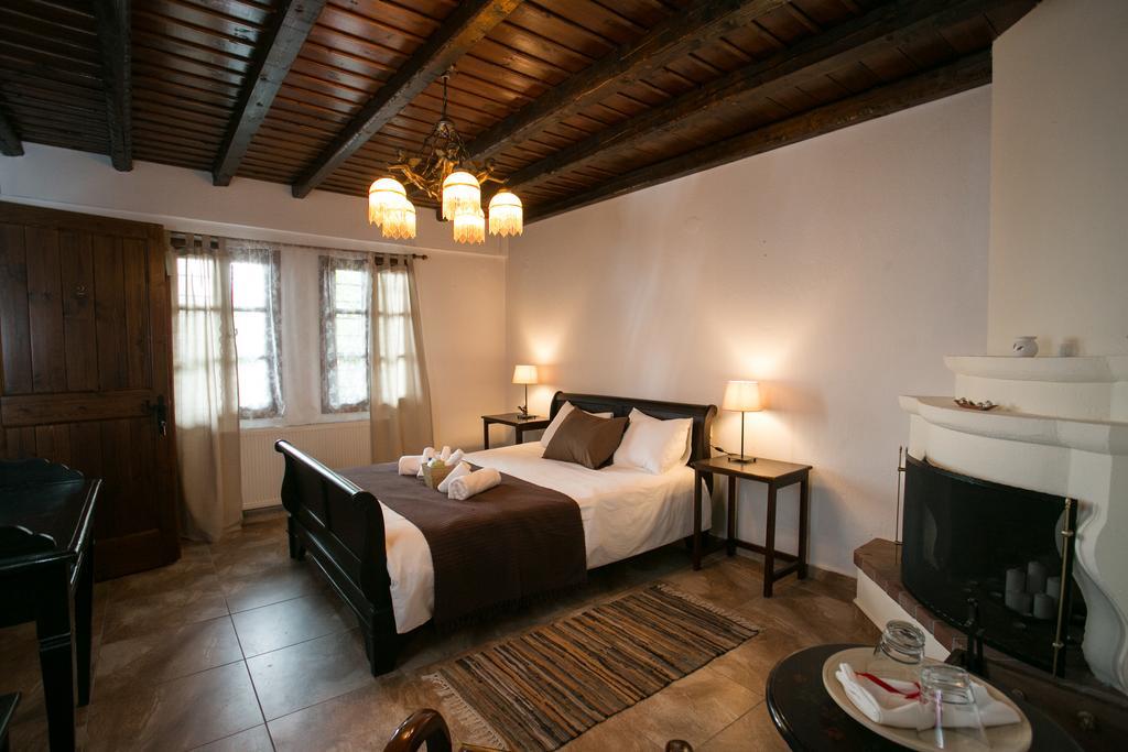 פליאוס פנטלימון Enastron Guesthouse חדר תמונה