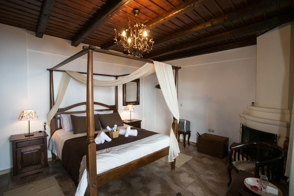 פליאוס פנטלימון Enastron Guesthouse חדר תמונה