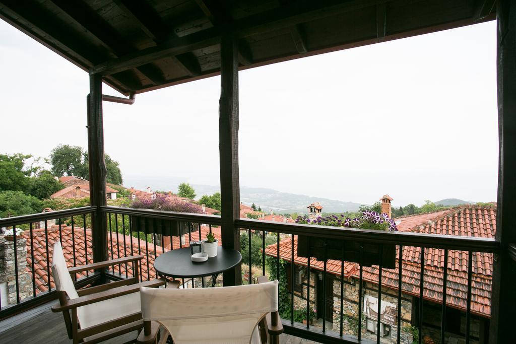 פליאוס פנטלימון Enastron Guesthouse חדר תמונה