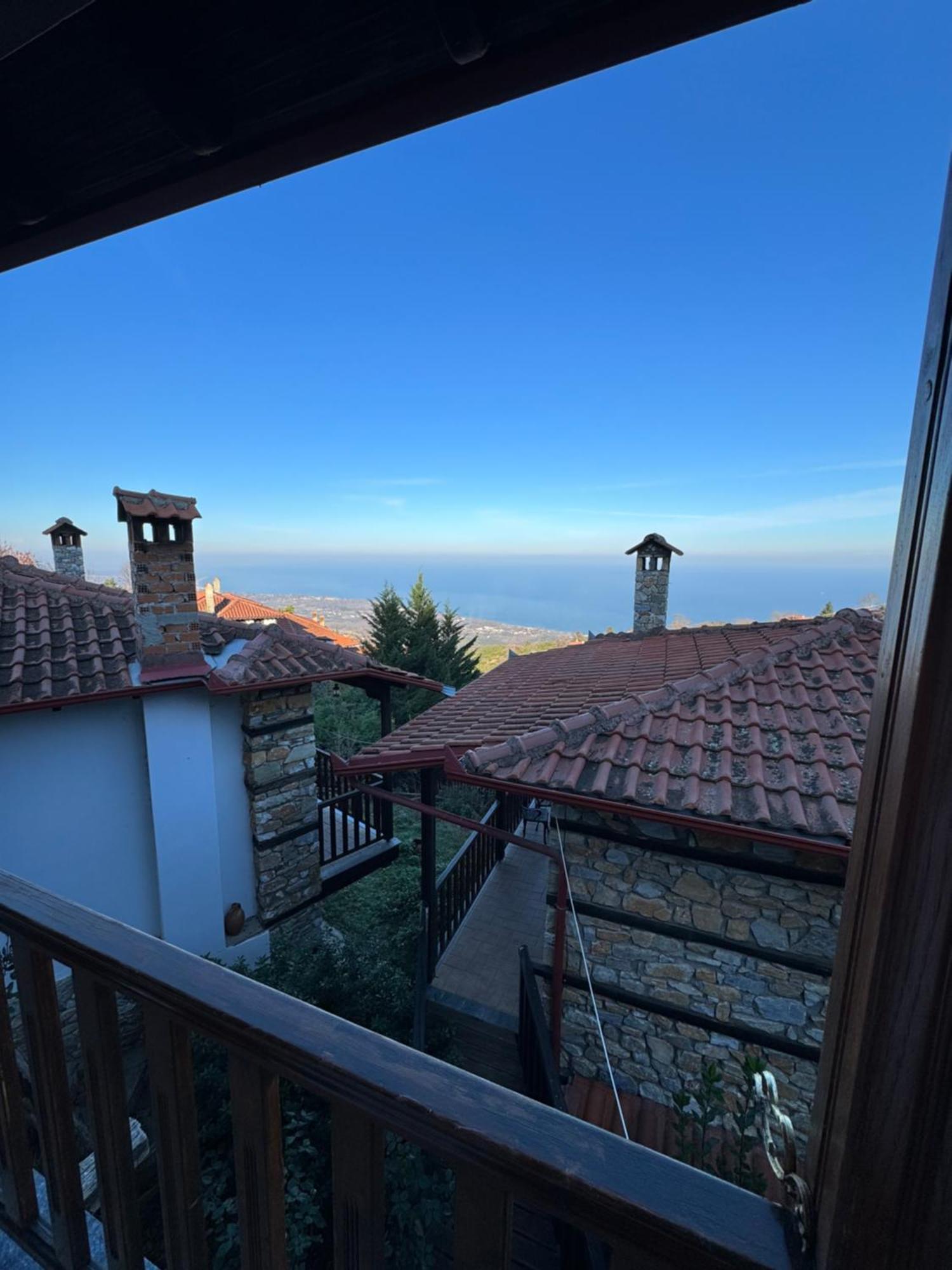 פליאוס פנטלימון Enastron Guesthouse מראה חיצוני תמונה